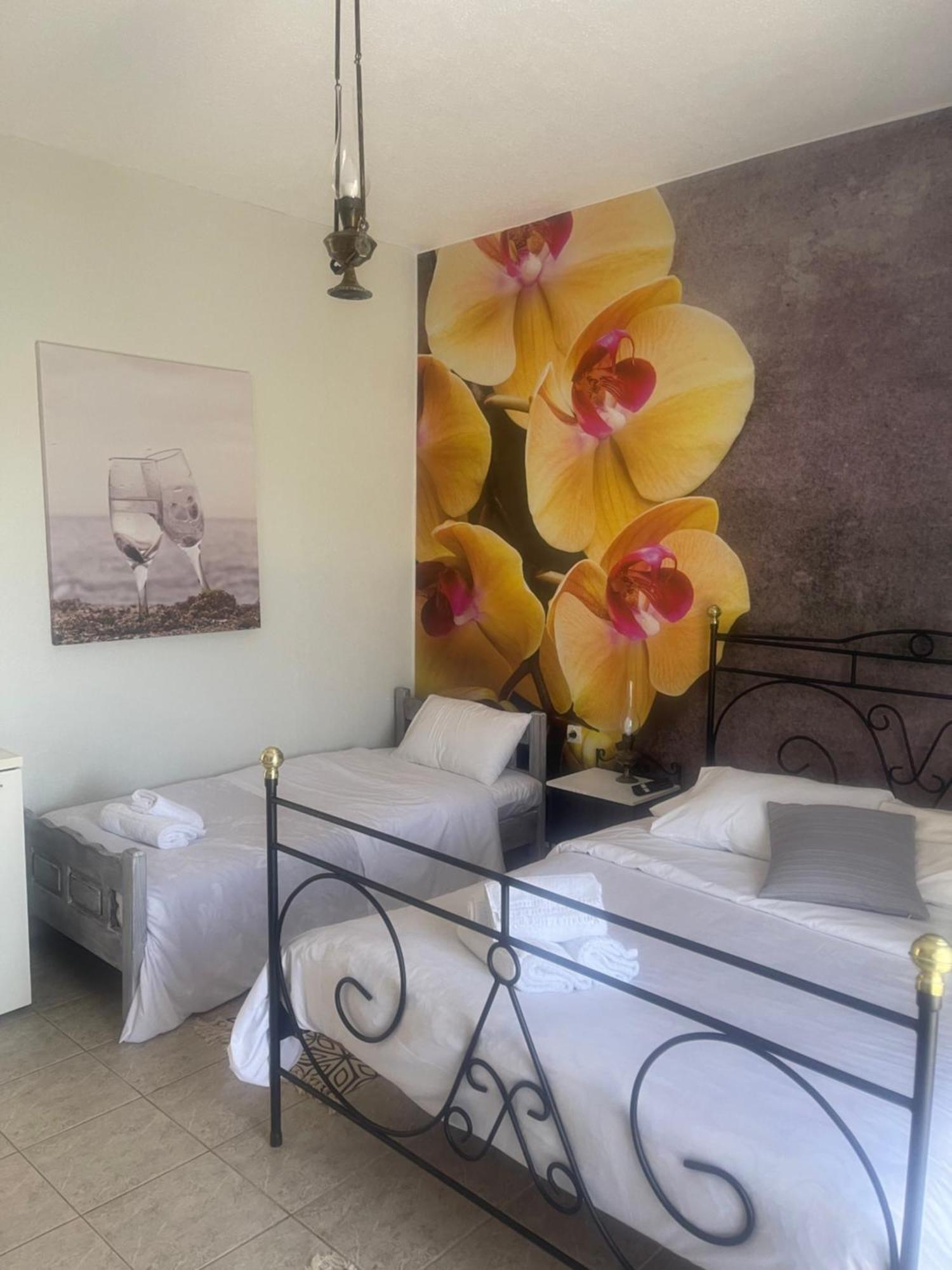 Bed and Breakfast Lithos By The Sea Neo Oitilo Екстер'єр фото