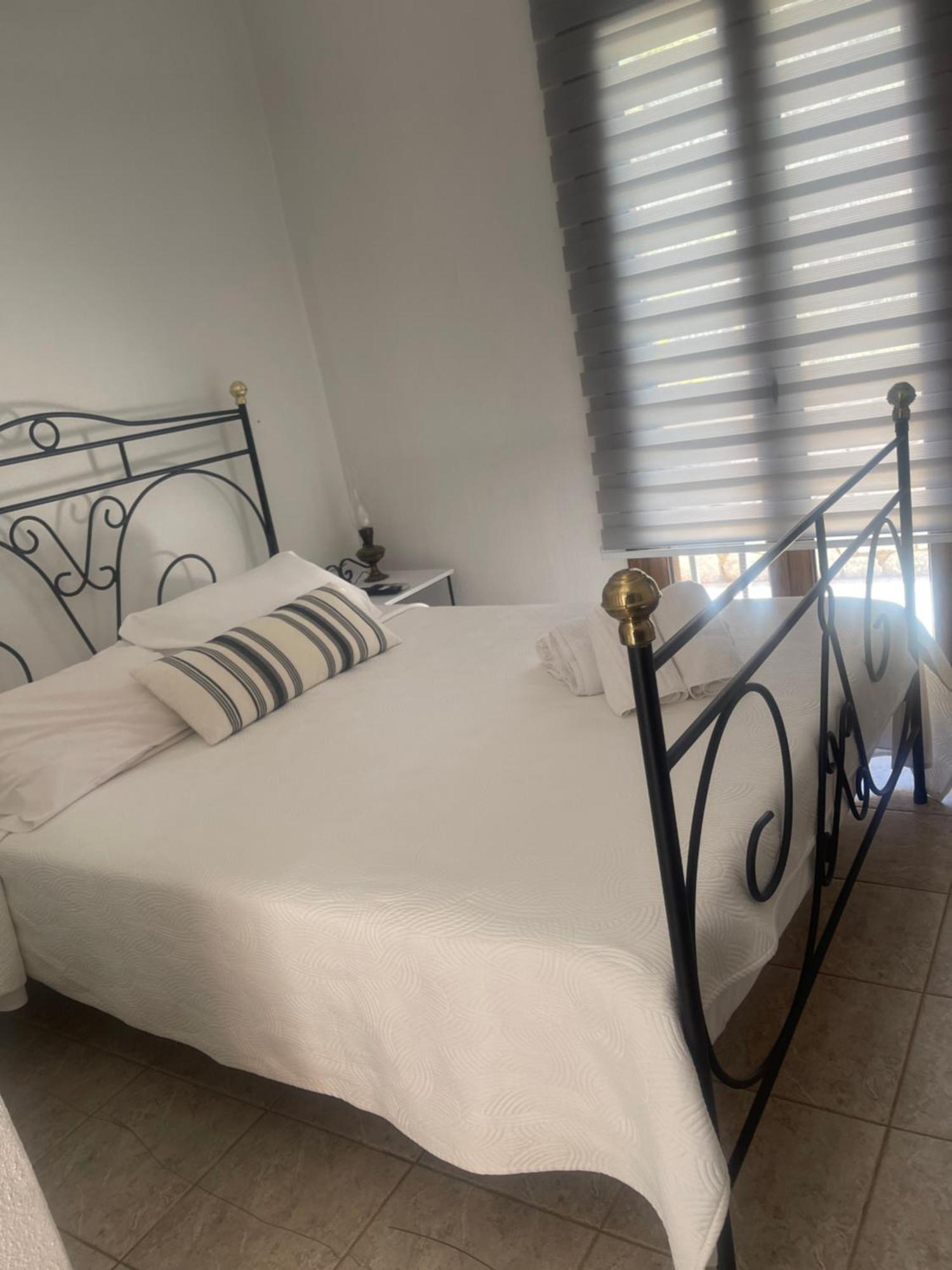 Bed and Breakfast Lithos By The Sea Neo Oitilo Екстер'єр фото