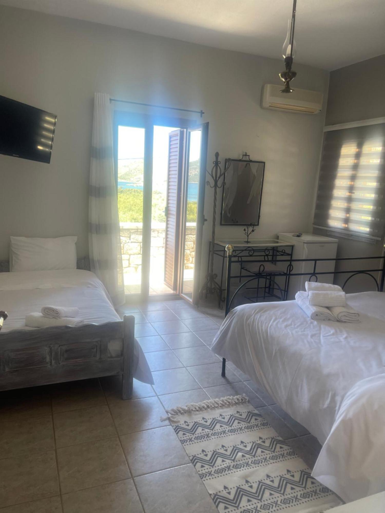 Bed and Breakfast Lithos By The Sea Neo Oitilo Екстер'єр фото