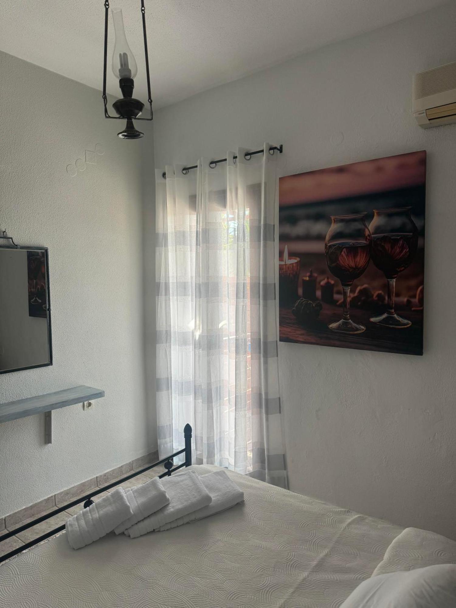 Bed and Breakfast Lithos By The Sea Neo Oitilo Екстер'єр фото